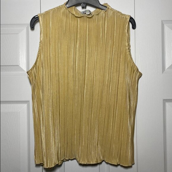 Pleated Sleeveless Top - Picture 1 of 4